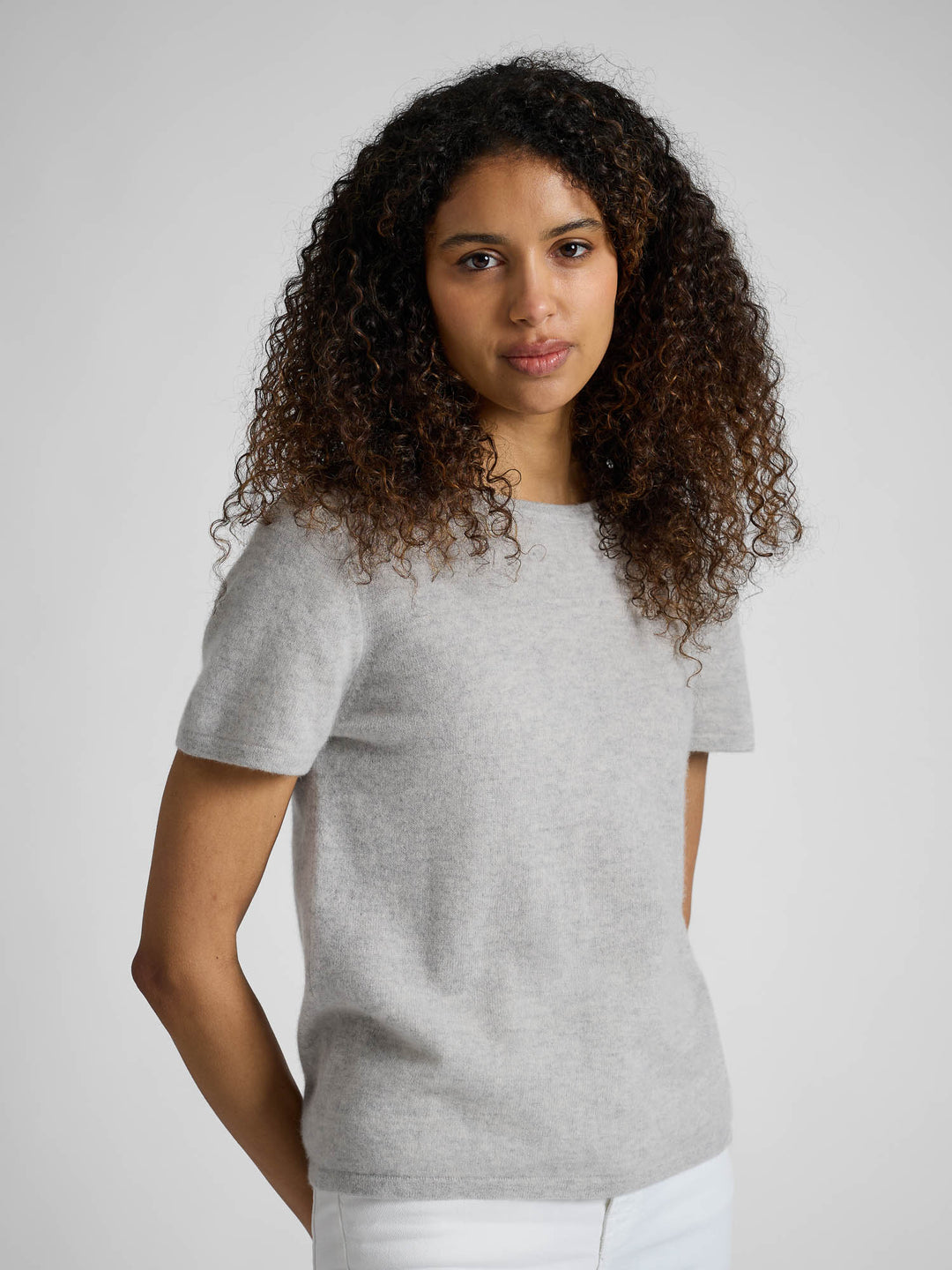 Kashmirgenser t-shirt i 100% kashmirull fra Kashmina