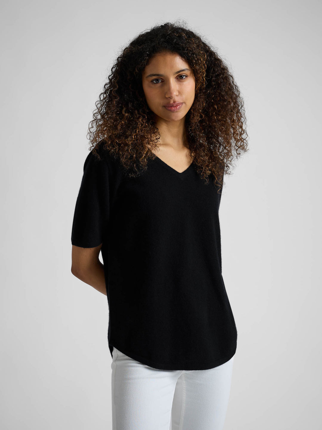 T-shirt i kashmir "Iben" - sort