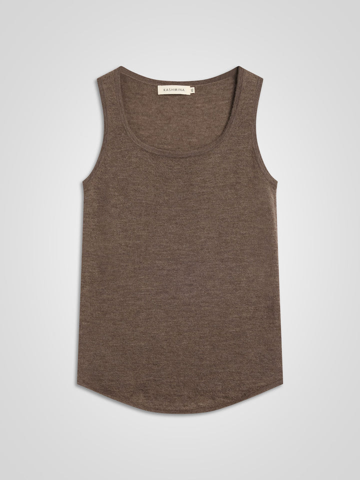 Kashmirsinglet "Skin" 100% kasjmir. Norsk design fra Kashmina. Farge: Dark Toast.