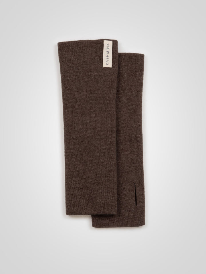 Pulsvarmere "Gulli" i 100% ren kashmir. Norsk design fra Kashmina. Farge: Dark Brown.