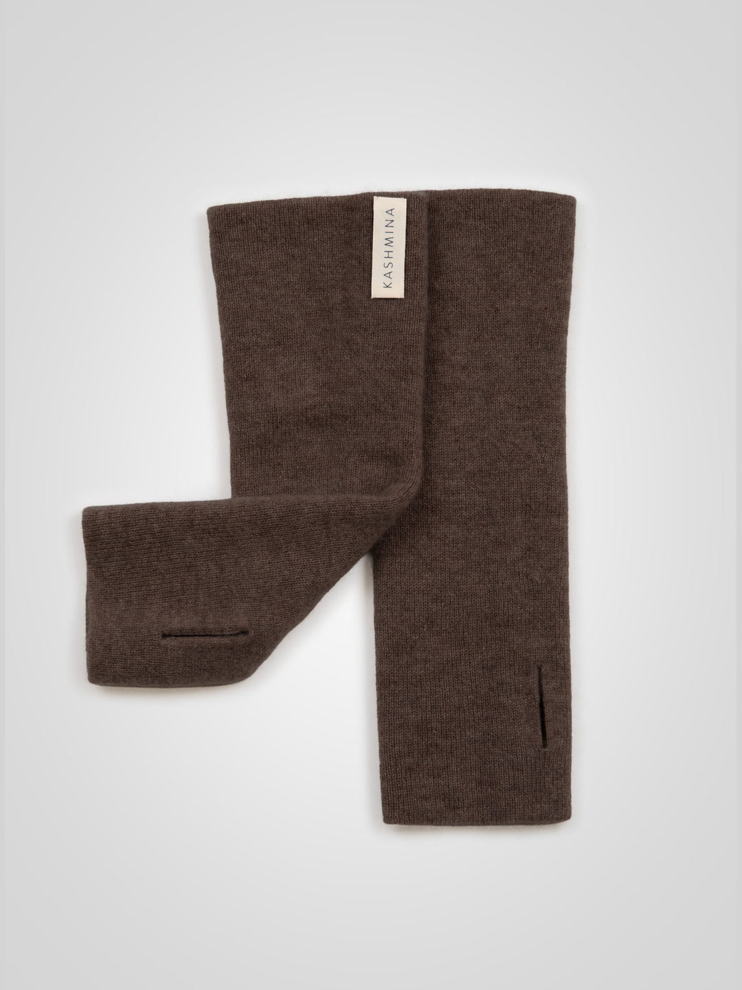 Pulsvarmere "Gulli" i 100% ren kashmir. Norsk design fra Kashmina. Farge: Dark Brown.