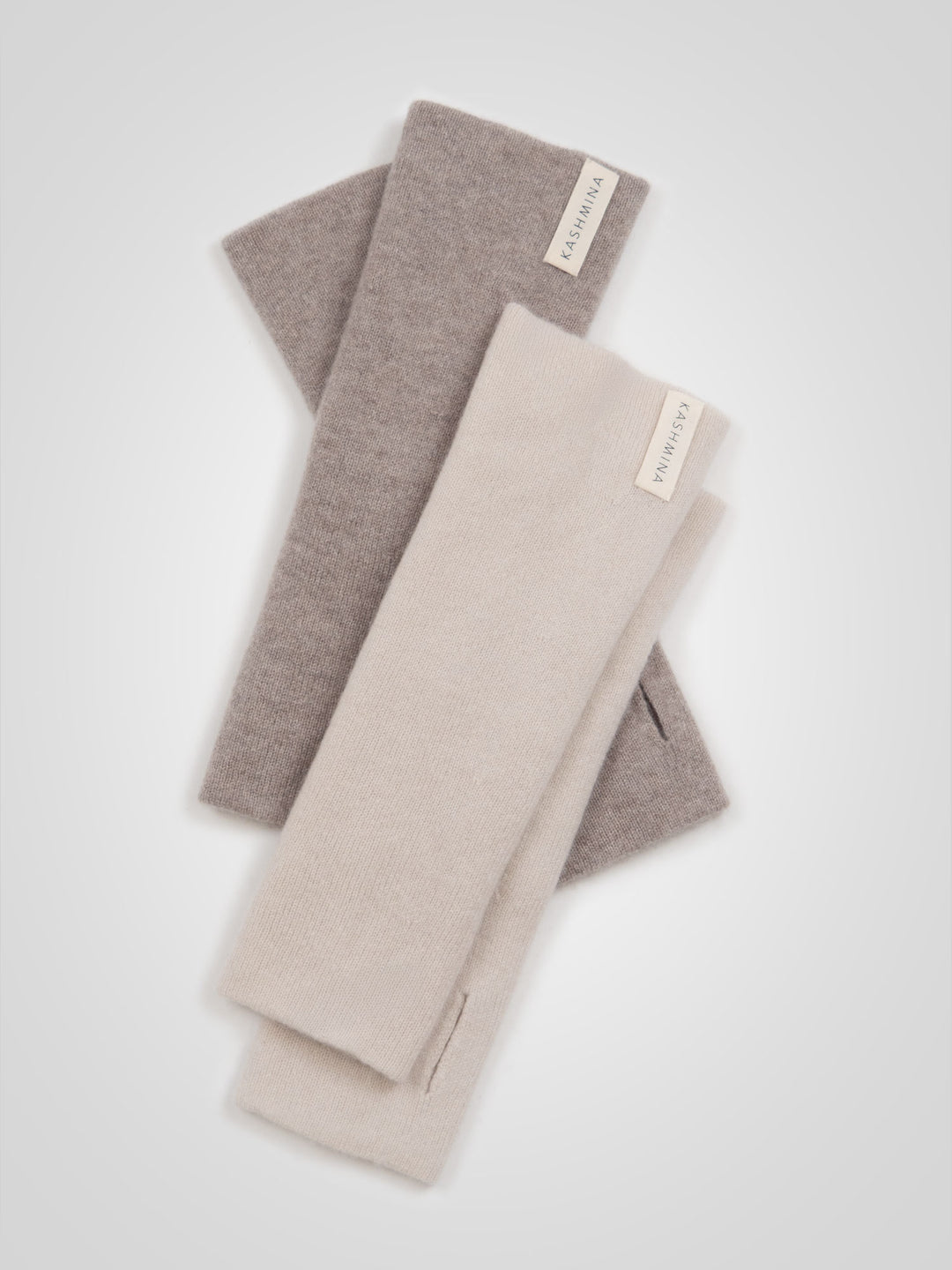 Pulsvarmere "Gulli" i 100% ren kashmir. Norsk design fra Kashmina. Farge: Toast og Cream.