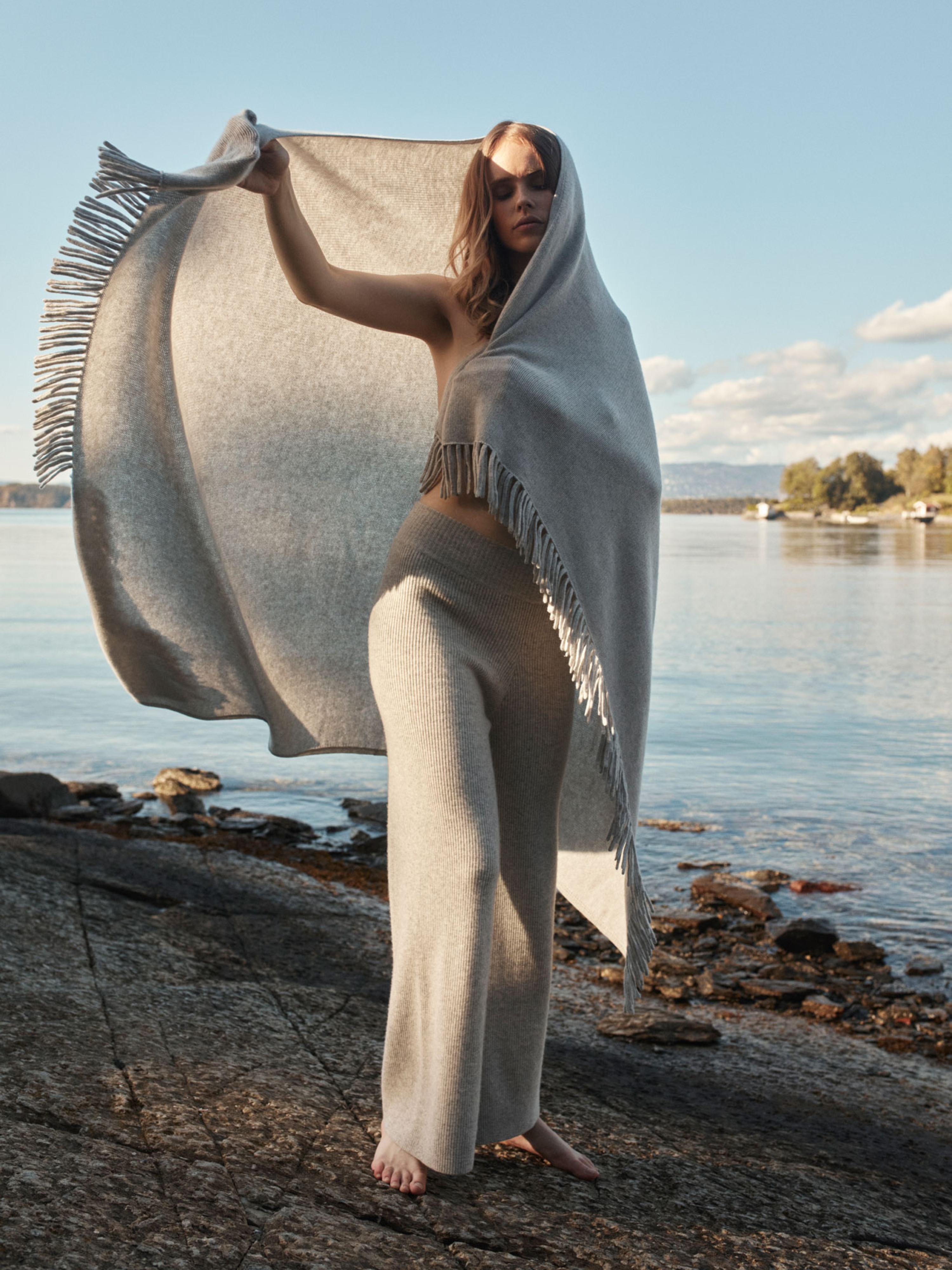 Kashmirpledd, 100% ren kasjmir, varmer, kløfritt, eksklusivt, naturmateriale, bærekraftig, Kashmina, norsk design.