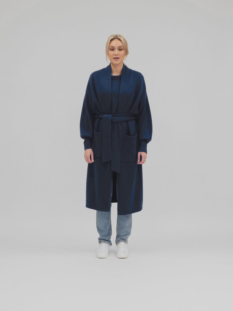 cashmere kashmircardigan "Trench" mountain blue, 100% Kashmir fra Kashmina, norsk design