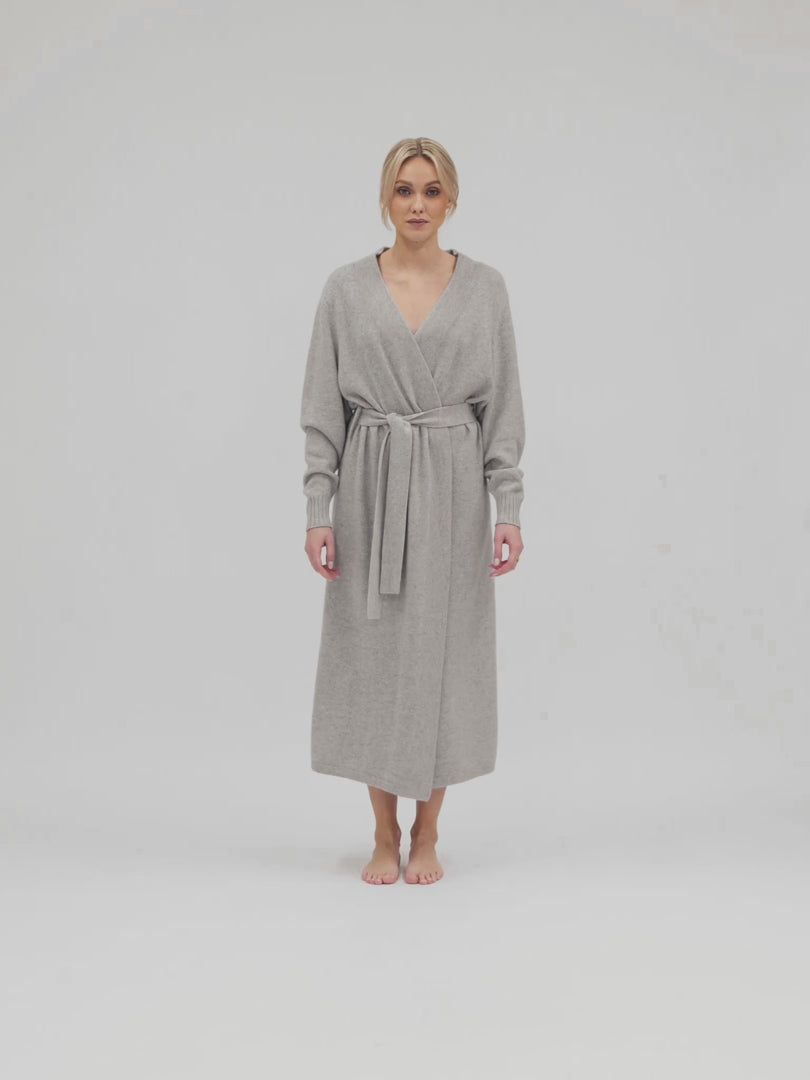 kashmirmorgenkåpe morgenkåpe i 100% kashmir fra Kashmina, klørfri, ull, lys grå, comfort