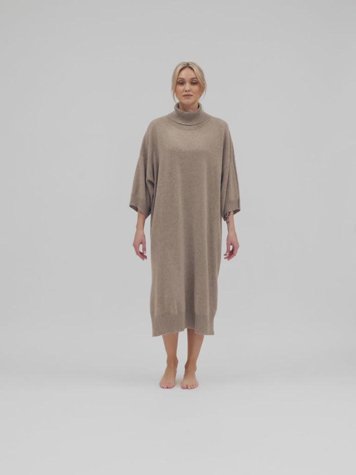 Kashmirkjole "Breeze" i fargen Toast, fra Kashmina, 100% kashmir, norsk design