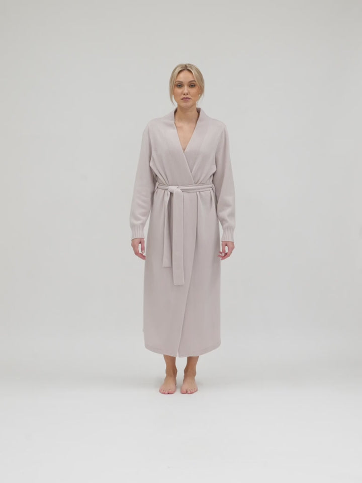 morgenkåpe i 100% kashmir fra Kashmina, comfort robe perlemor