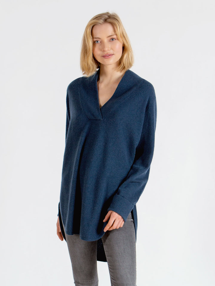 Kashmirgenser "Ida" i 100% kasjmirull.  Farge: Mountain Blue. Norsk design fra kashmina.