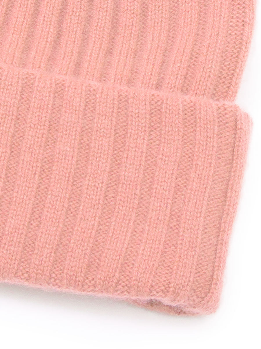 Kashmirlue "Oda" i 100% kasjmir. Farge: Peachy pink. Norsk design fra Kashmina