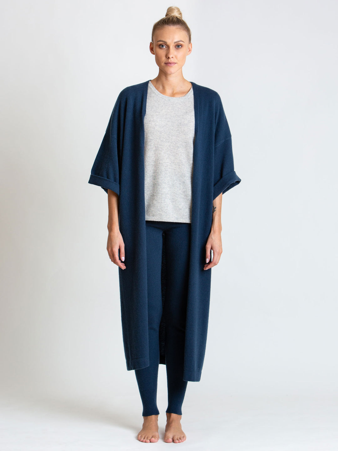 Kashmircardigan i 100% kashmir fra Kashmina, lang kaftan, mountain blue