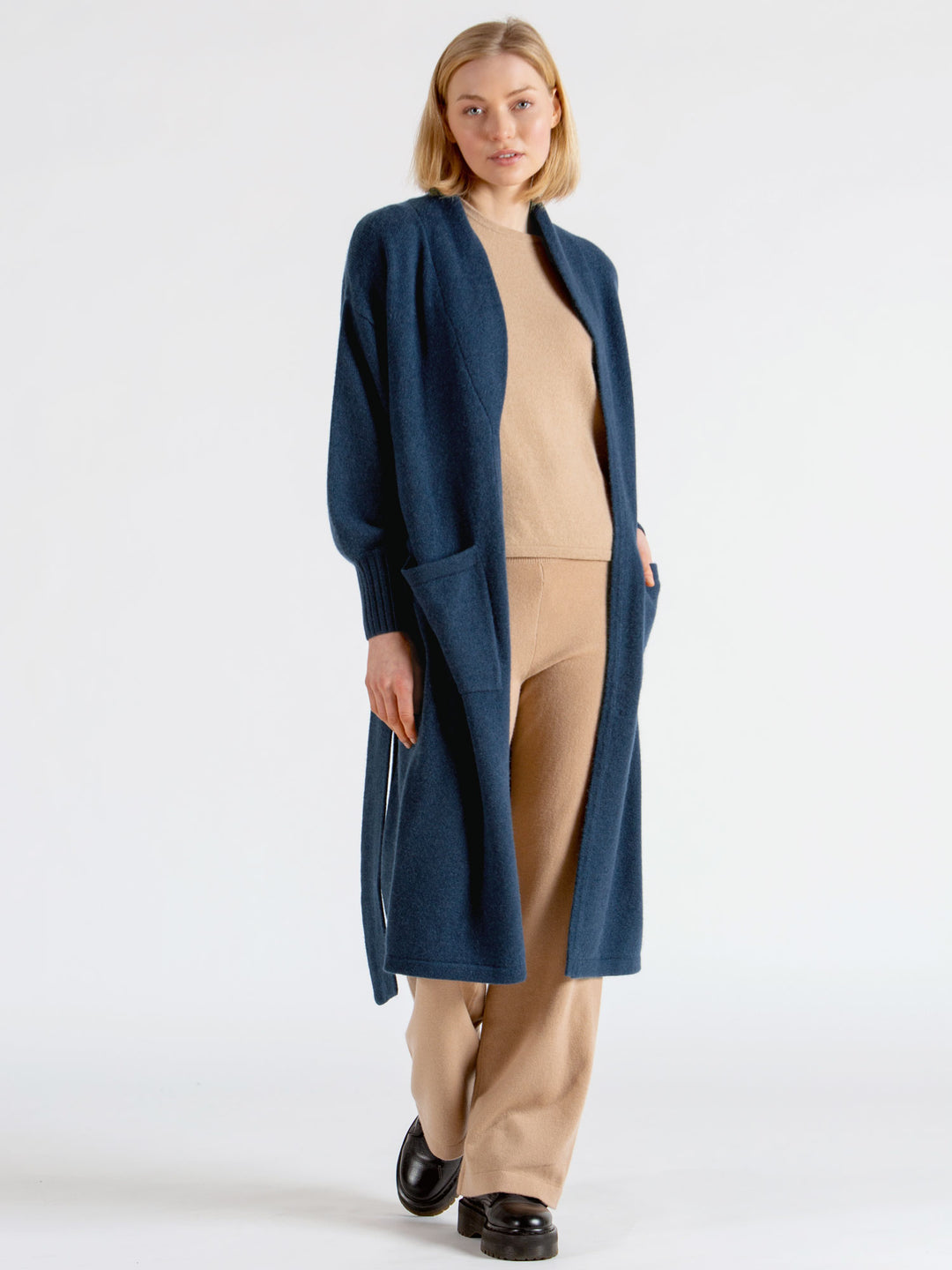 cashmere kashmircardigan "Trench" mountain blue, 100% Kashmir fra Kashmina, norsk design