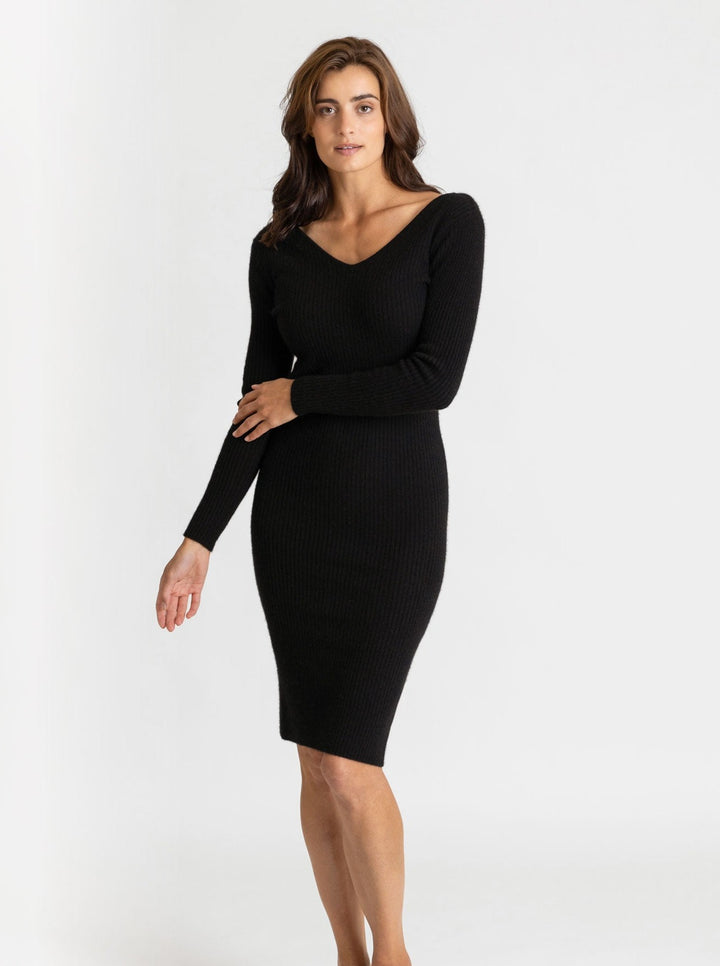 Kashmirkjole "Frida" Ribbestrikket kjole i 100% kashmir, fra Kashmina.