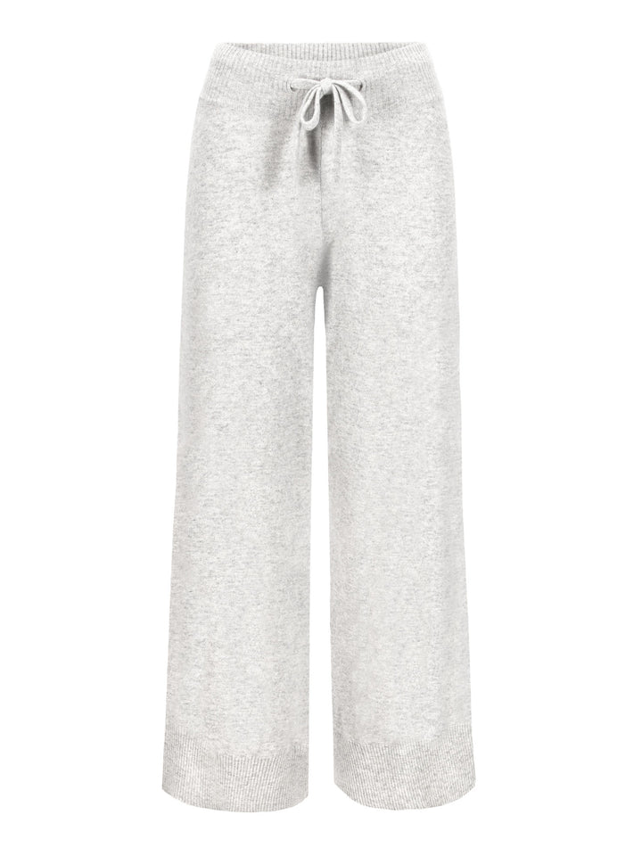 Kashmirbukse "Lux Pants" i 100% ren kasjmir. Farge: Lys grå. Norsk design fra Kashmina. Naturfiber, klør ikke, myk og varm.