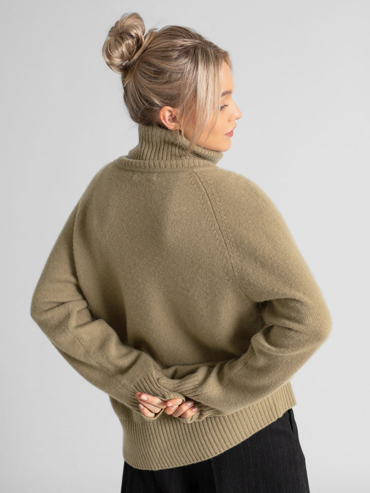 Kashmirgenser "milano" 100% ren kashmir, Norsk design fra Kashmina. Farge Olive