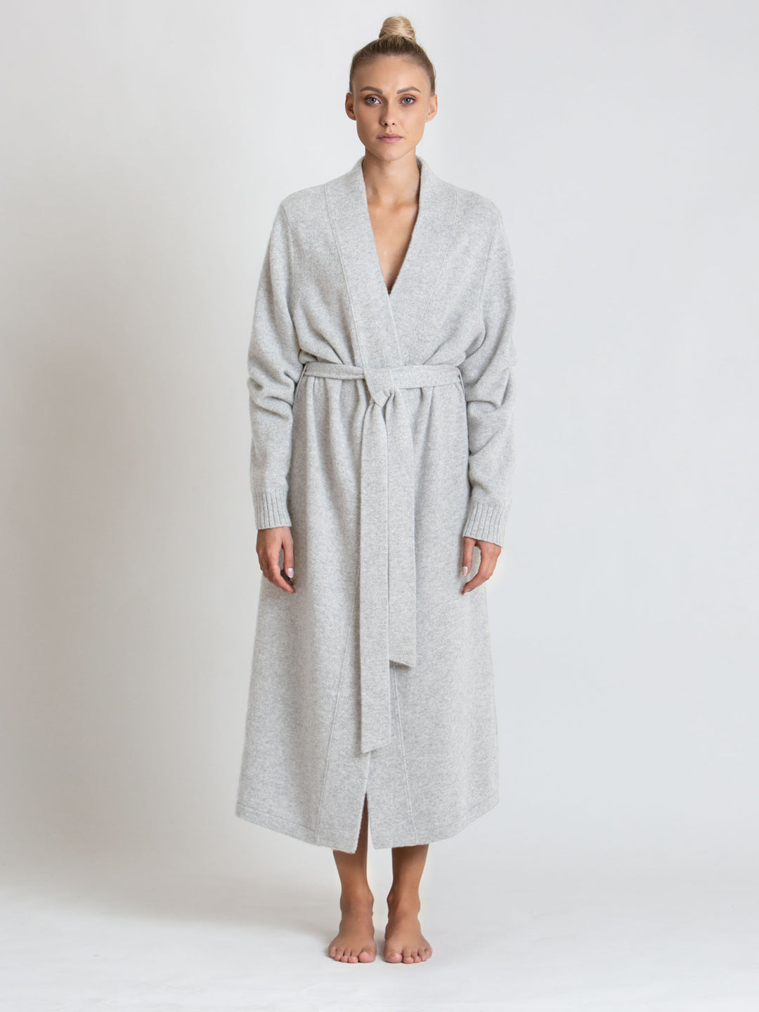 kashmirmorgenkåpe morgenkåpe i 100% kashmir fra Kashmina, klørfri, ull, lys grå, comfort